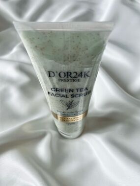 Green Tea Facial Scrub